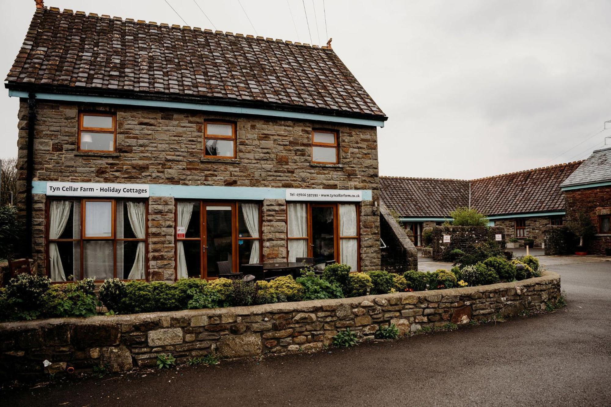 The Barn B&B Port Talbot Buitenkant foto