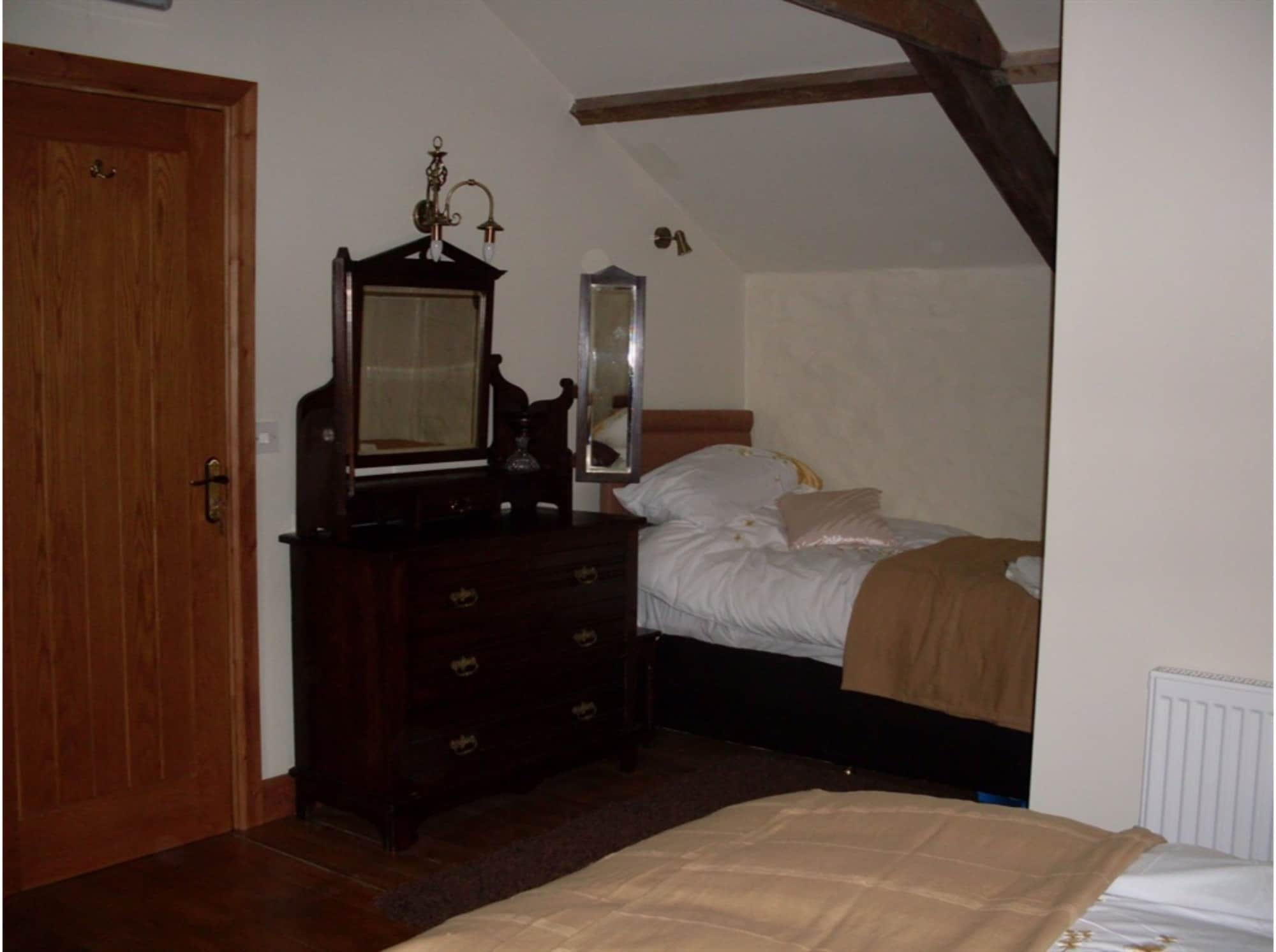 The Barn B&B Port Talbot Buitenkant foto